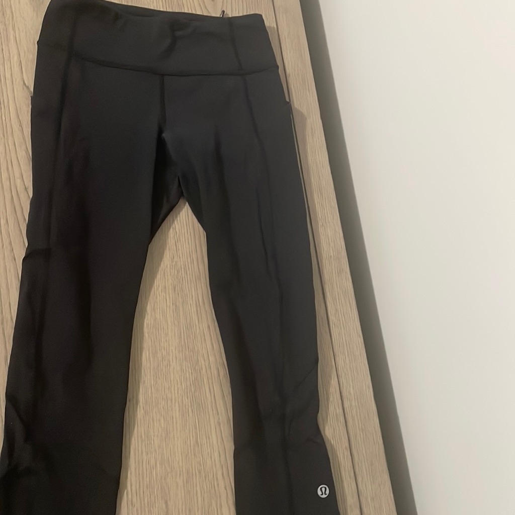 Lululemon Pace Rival Crops Size 2 - Like New